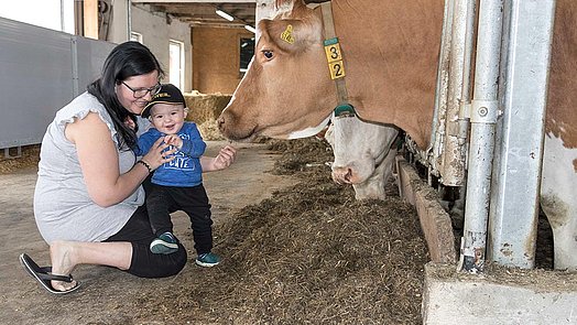 Tina meets her responsibilities as both a mother and a farmer with complete and utter devotion.
